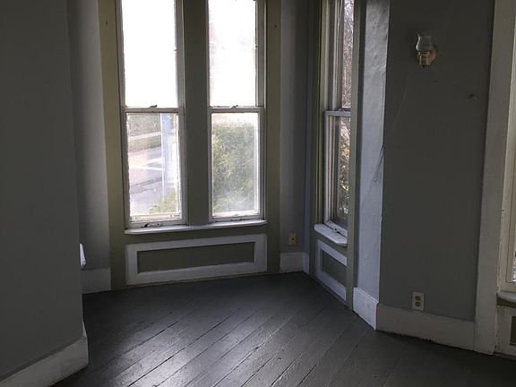 3rd image of 206 W William St APT 4