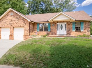 4609 Parrot Ct, Saint Louis, MO 63128