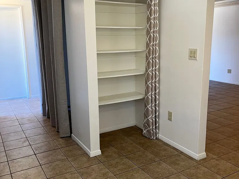 3028 N Corrine Dr — Photo 19