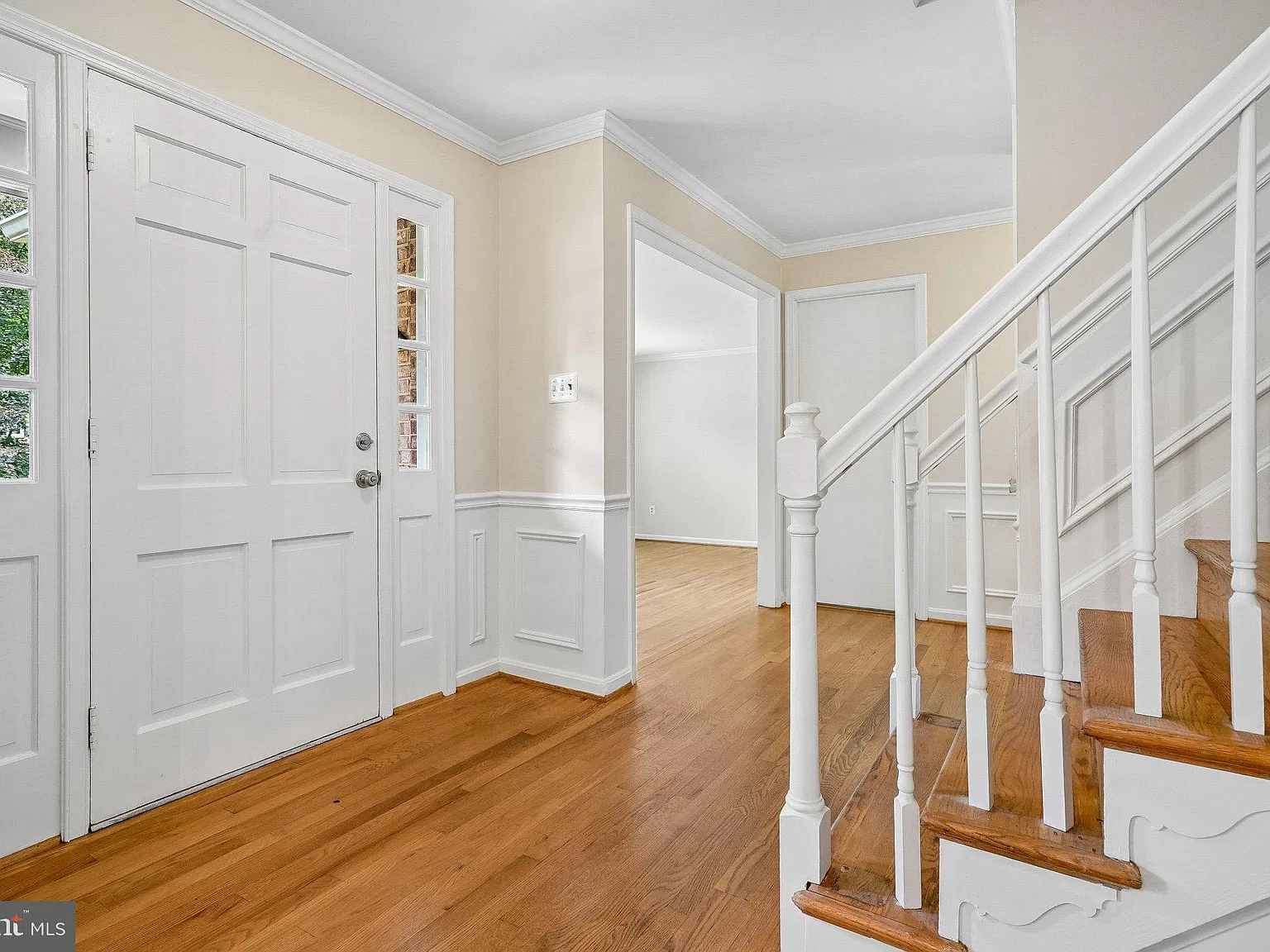4 bed, 2.5 bath, 3456 sqft, $4,250 — Photo 4