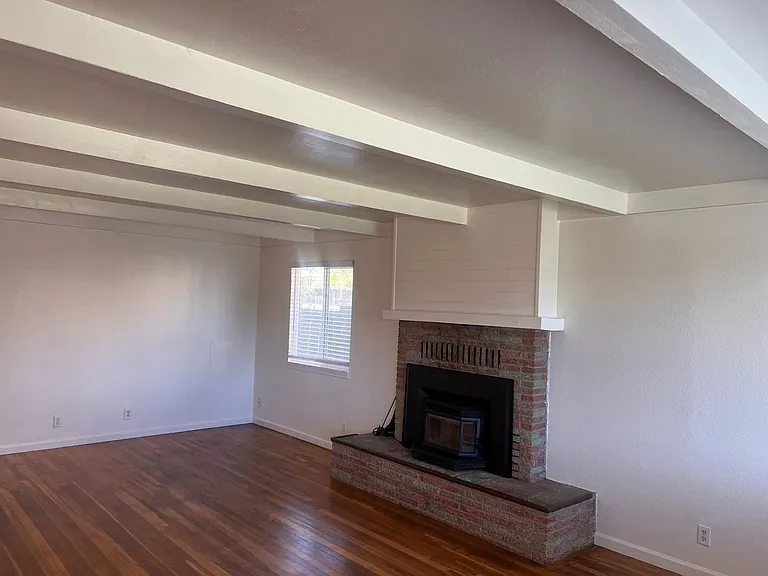 2910 Blue View St — Photo 5