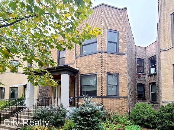 2nd image of 1518 W Balmoral Ave #2