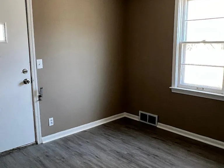 1532 Pettibone Ave — Photo 8