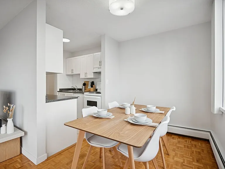 1305 W 12th Ave — Photo 70