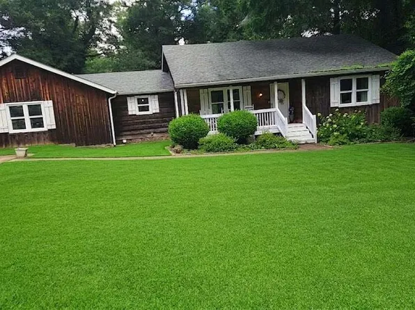 1422 Zebulon Rd, Griffin, GA 30224