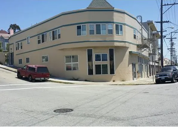 391 Bridgeview Dr APT 1, San Francisco, CA 94124