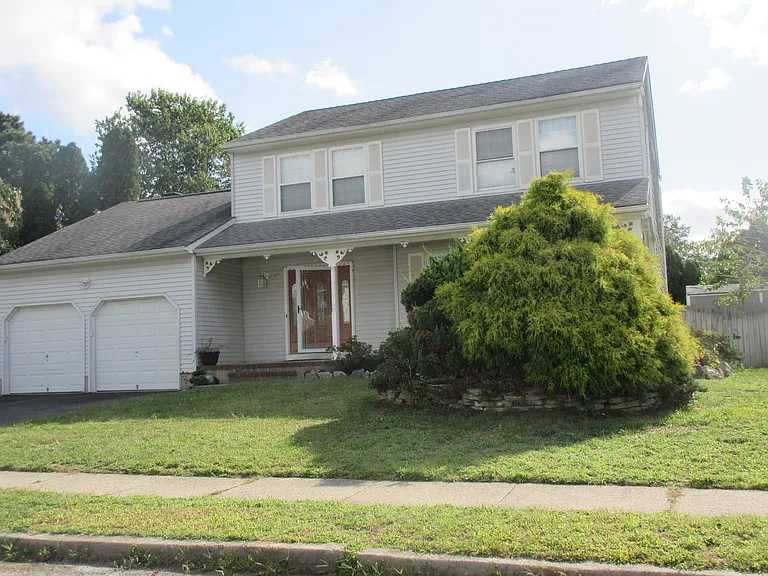 52 Davids Ln — Photo 1
