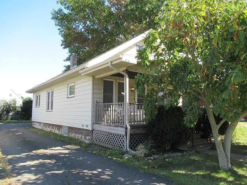 1st image of 2705 Emerson Ave