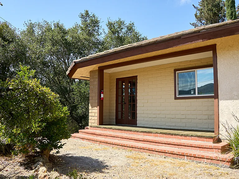 397 Loftyhill Dr — Photo 42