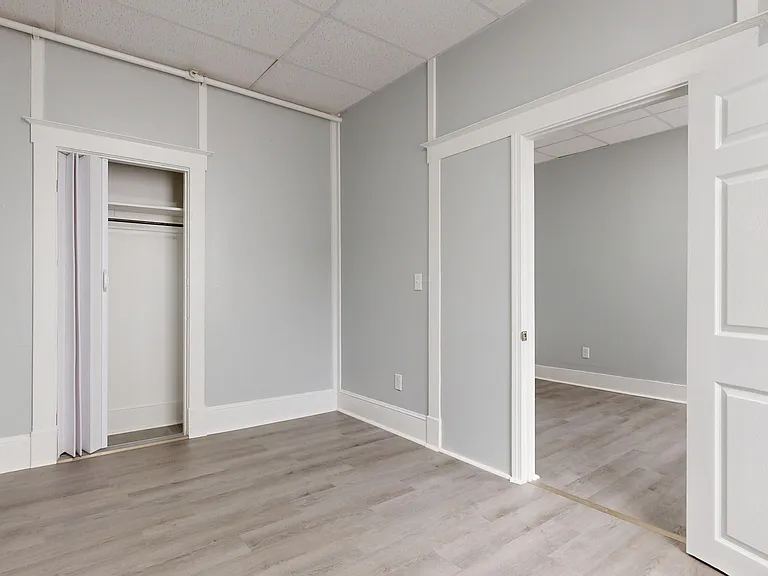901 Main St #4 — Photo 14