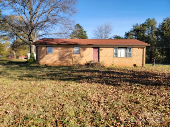 2449 Hillside Dr #21-24, Newton, NC 28658