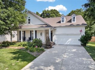533 Fair Oaks Dr, Fort Mill, SC 29708