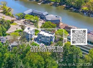 264 Riverside Ave #4, Westport, CT 06880