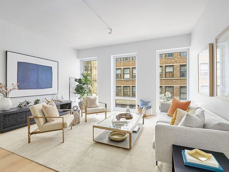 1st image of 15 W 61st St #4O