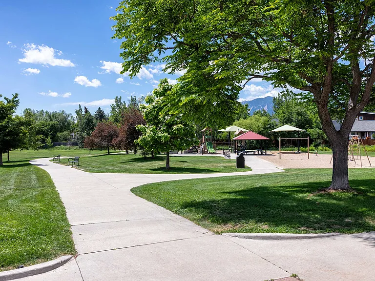 Enjoy the best of Boulder's outdoor lifestyle with nearby parks, scenic mountain views, and miles of interconnected greenway trails to explore.