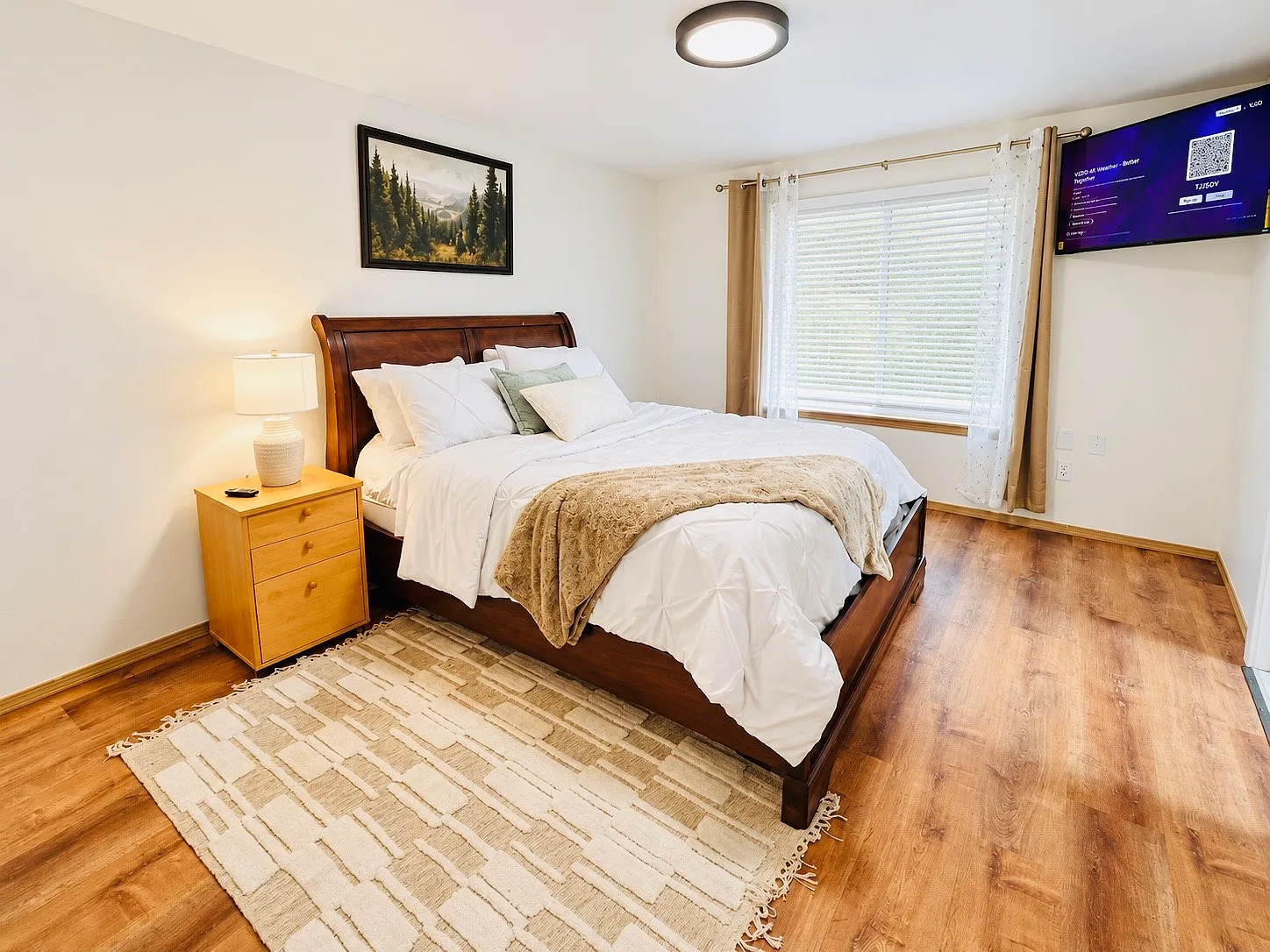 3 bed, 1358 sqft, $3,600 — Photo 3