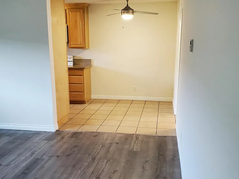 5760 Whitsett Ave #J — Photo 2