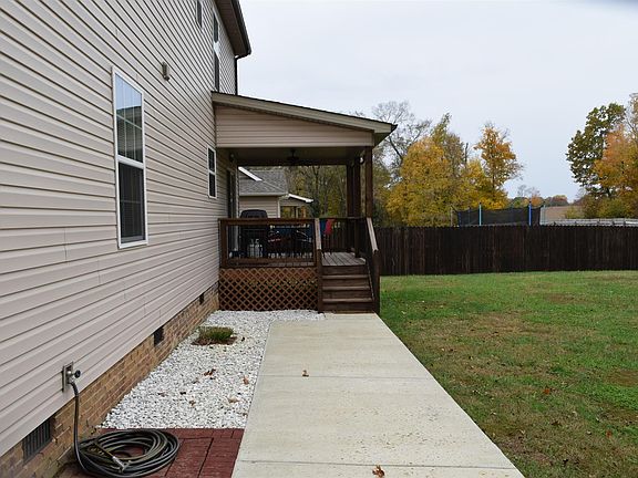 3rd image of 785 Banister Dr
