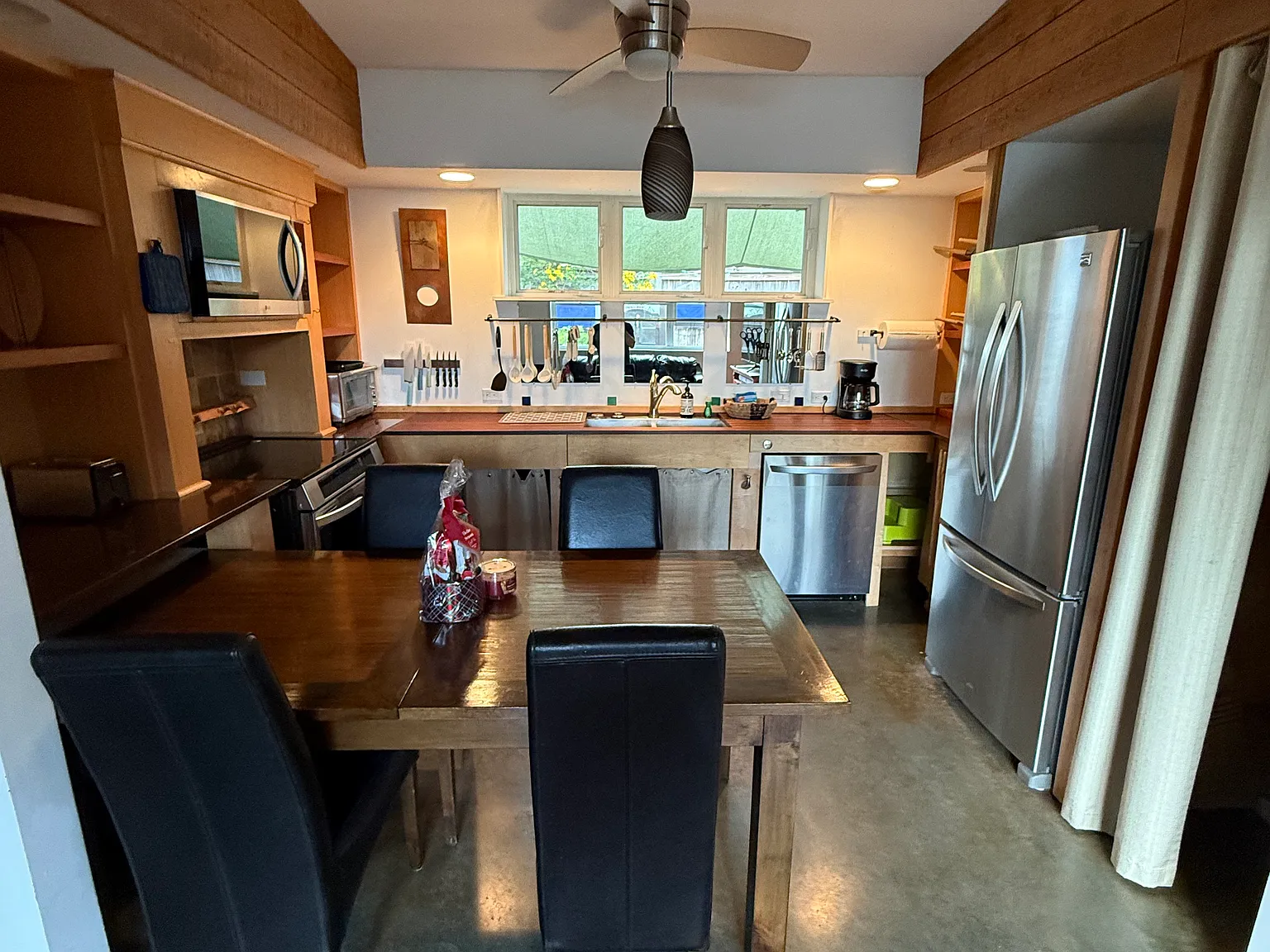 1 bed, 875 sqft, $2,100 — Photo 4