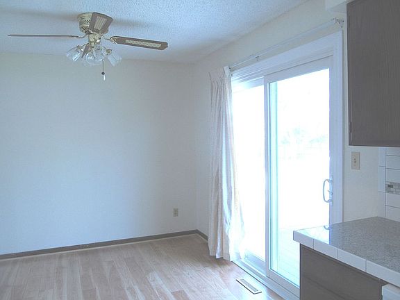 4th image of 510-512 Barnett Dr