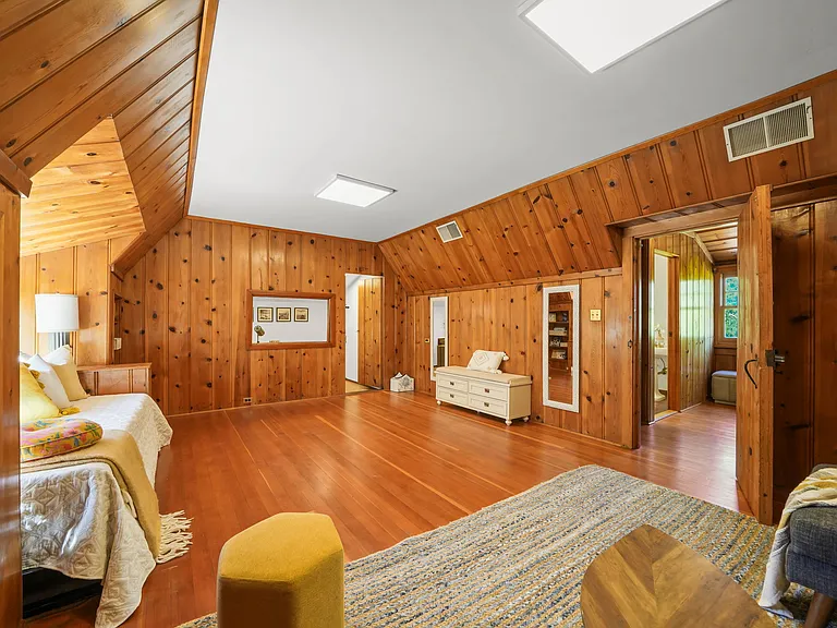554 Edgewood Rd — Photo 37
