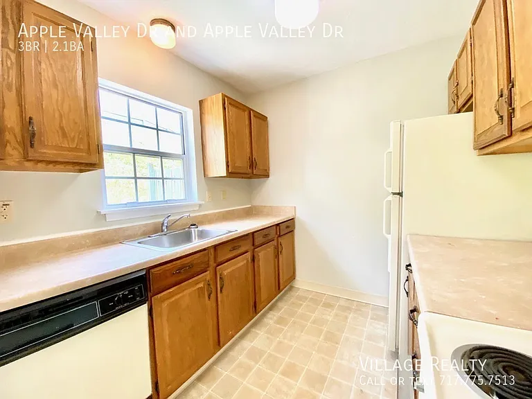 Apple Valley Dr — Photo 62