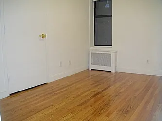 Rented by Robyn Lee, LREB