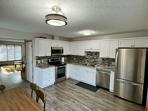 5th image of 2319 26th Ave S