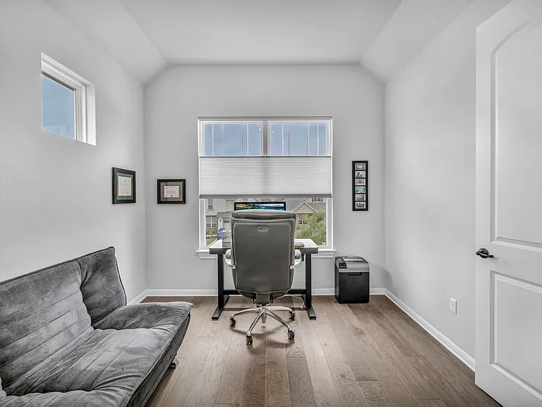 7641 Alouette Dr — Photo 32