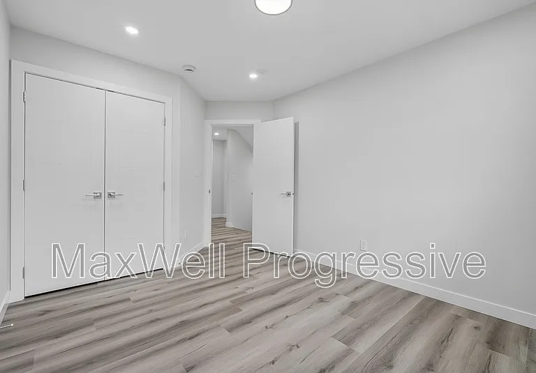 10821 112th St NW #1 — Photo 18