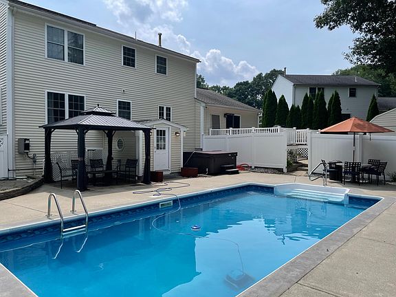 2nd image of 35 Gilcrest Dr