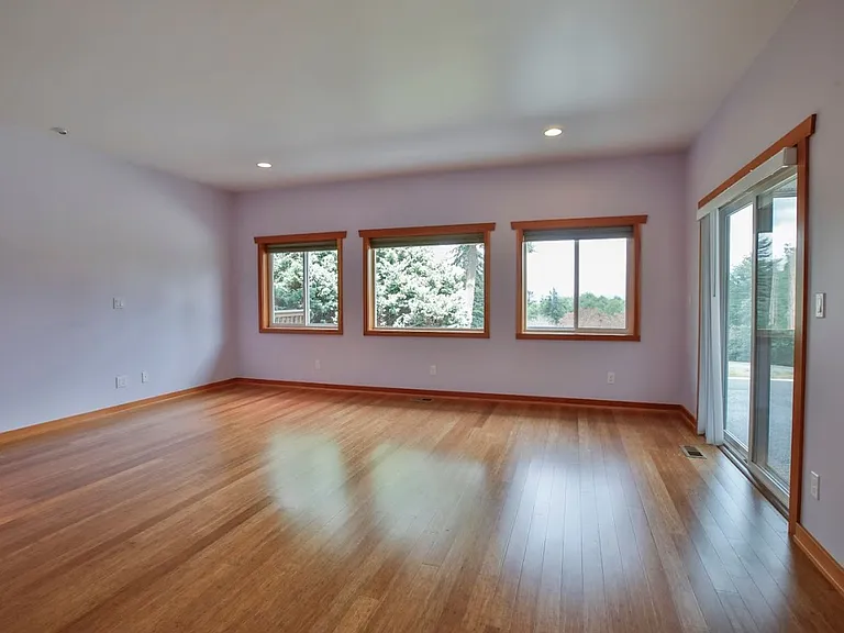 2385 Lake Forest Dr — Photo 17