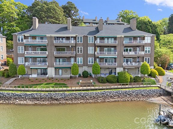 3rd image of 7340 Lakefront Dr Unit 11