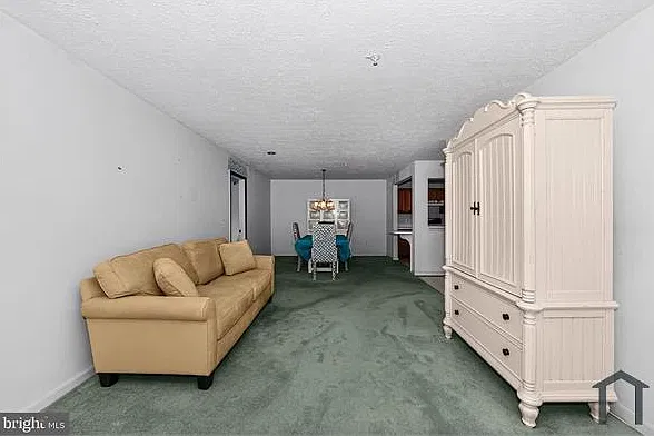3 bed, 1126 sqft, $2,600 — Photo 3