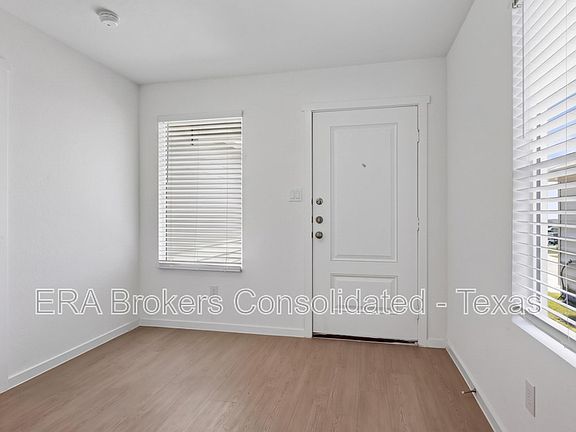 2nd image of 511 Sarah Way