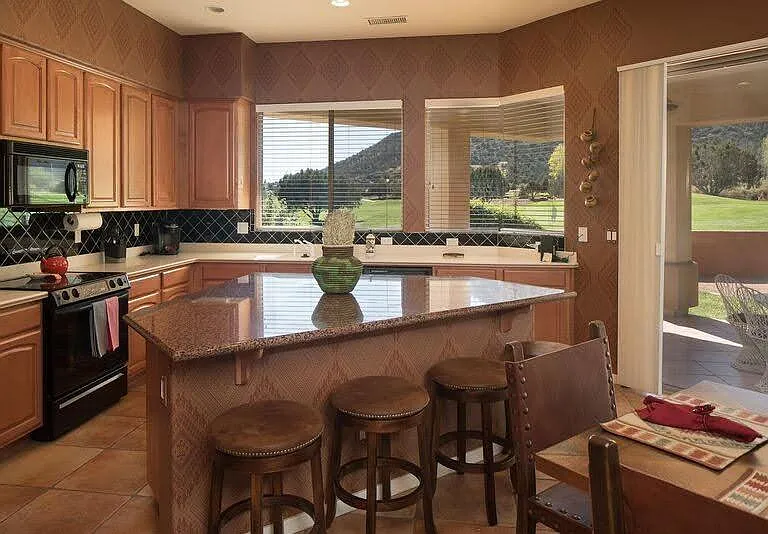 1260 Crown Ridge Rd — Photo 16