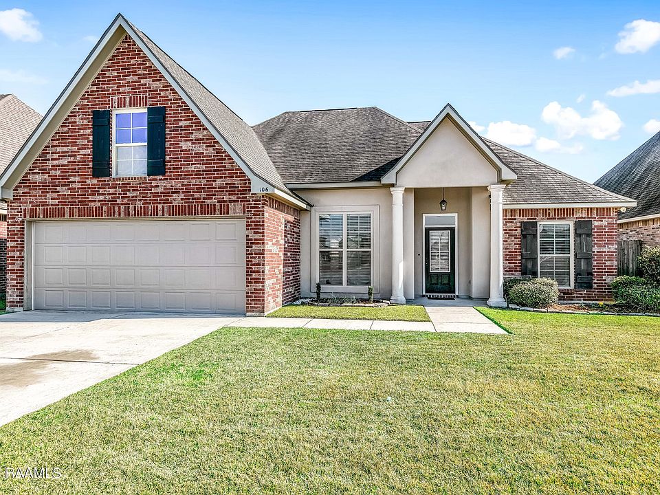 1st image of 106 Quiet Bluff Dr