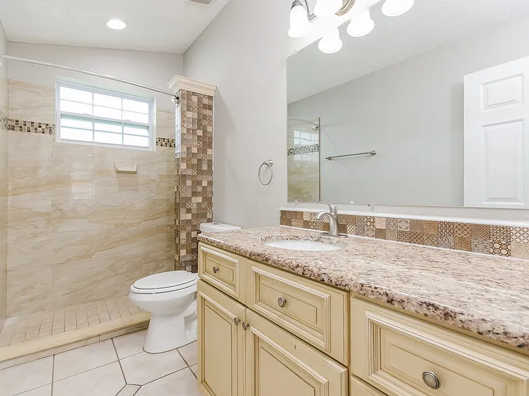 2708 Ashley Ct — Photo 15
