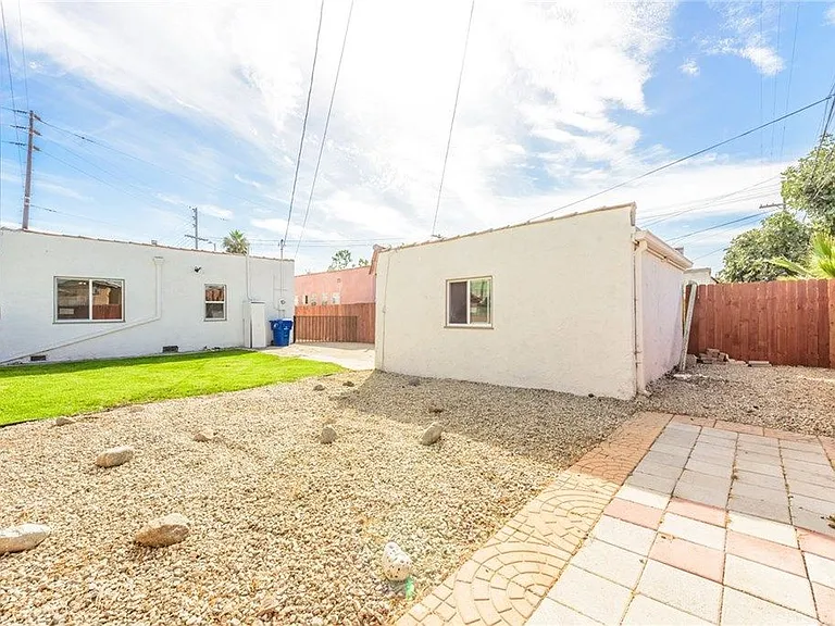 7727 S Normandie Ave — Photo 5