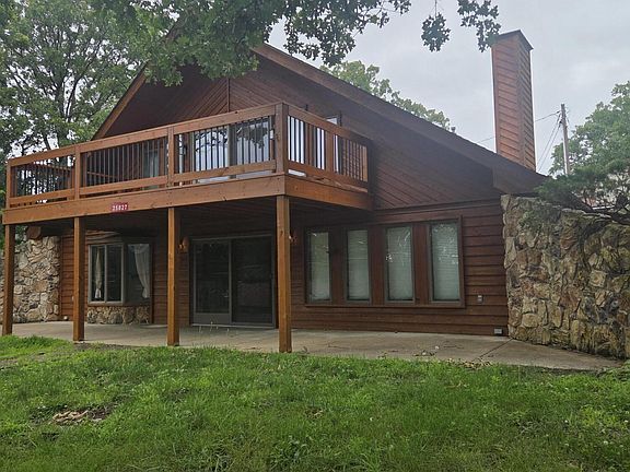 3rd image of 25827 Canyon Drive