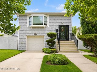 343 Sycamore St, Staten Island, NY 10312