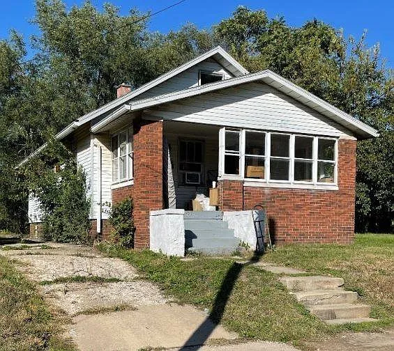 2427 W Malone Ave photo 1