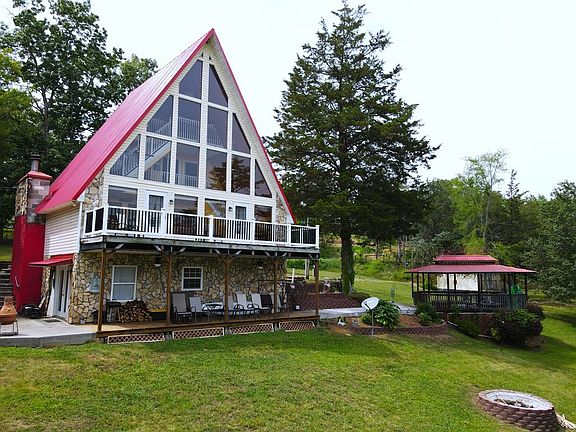 2nd image of 1819 Parrots Chapel Rd