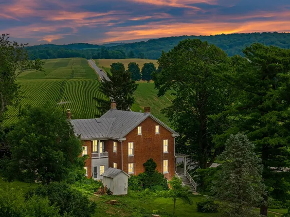 674 Old Bachmans Valley Rd, Westminster, MD 21157