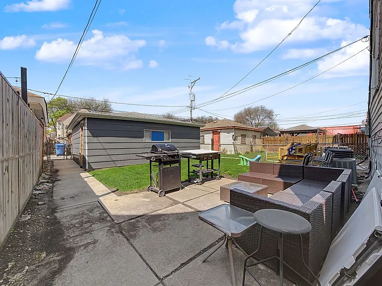 2208 N Kostner Ave #1 — Photo 10