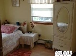 91 Pacific Ave, Deer Park, NY 11729