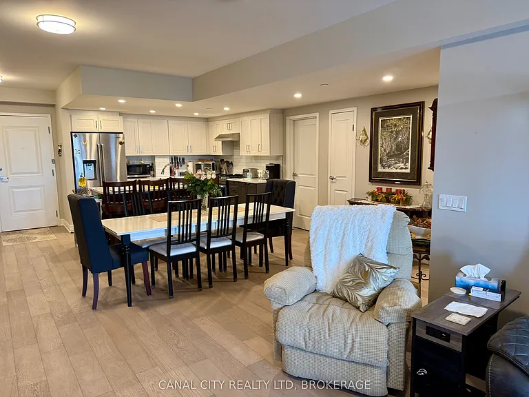 10 Albert St E #303 — Photo 8