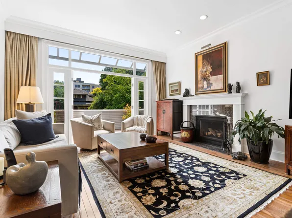 2760 W 2nd Ave, Vancouver, BC V6K 1K3