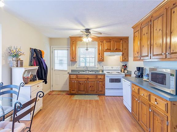 5th image of 3430 Agape Ln