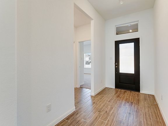 4th image of 31758 Nimbus Dr